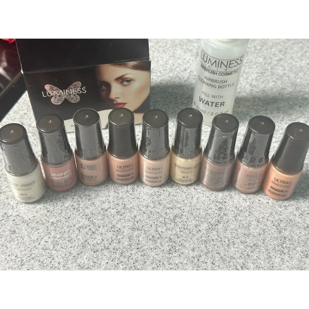 Luminess Airbrush Makeup System With Makeup and cleaner Guide Book
